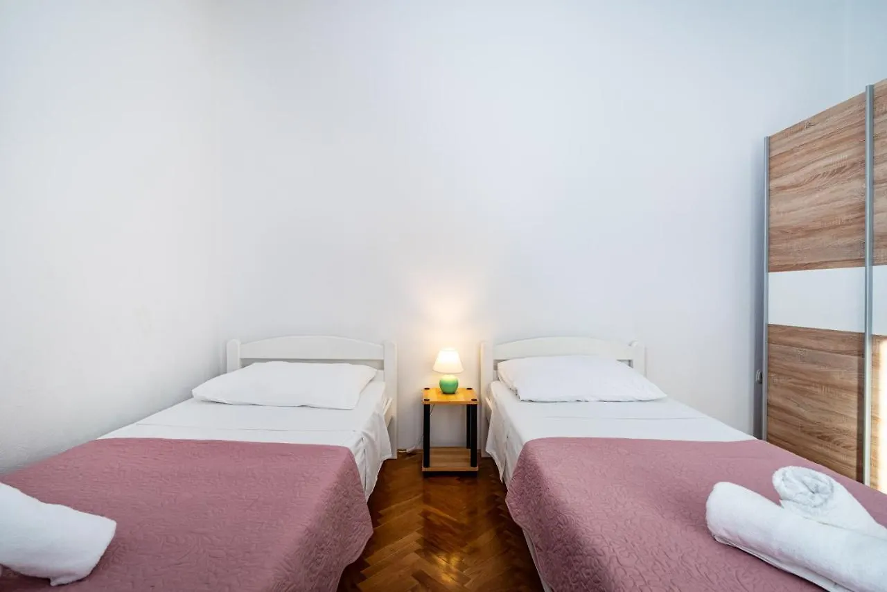 Apartment Eva Maslenica
