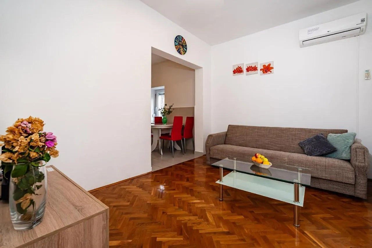 Apartment Eva Maslenica Croatia
