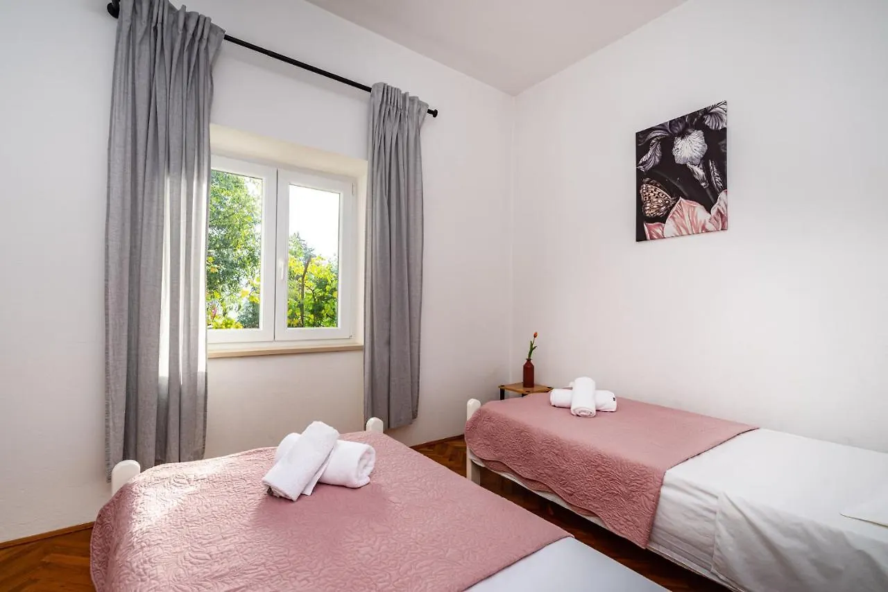 Apartment Eva Maslenica